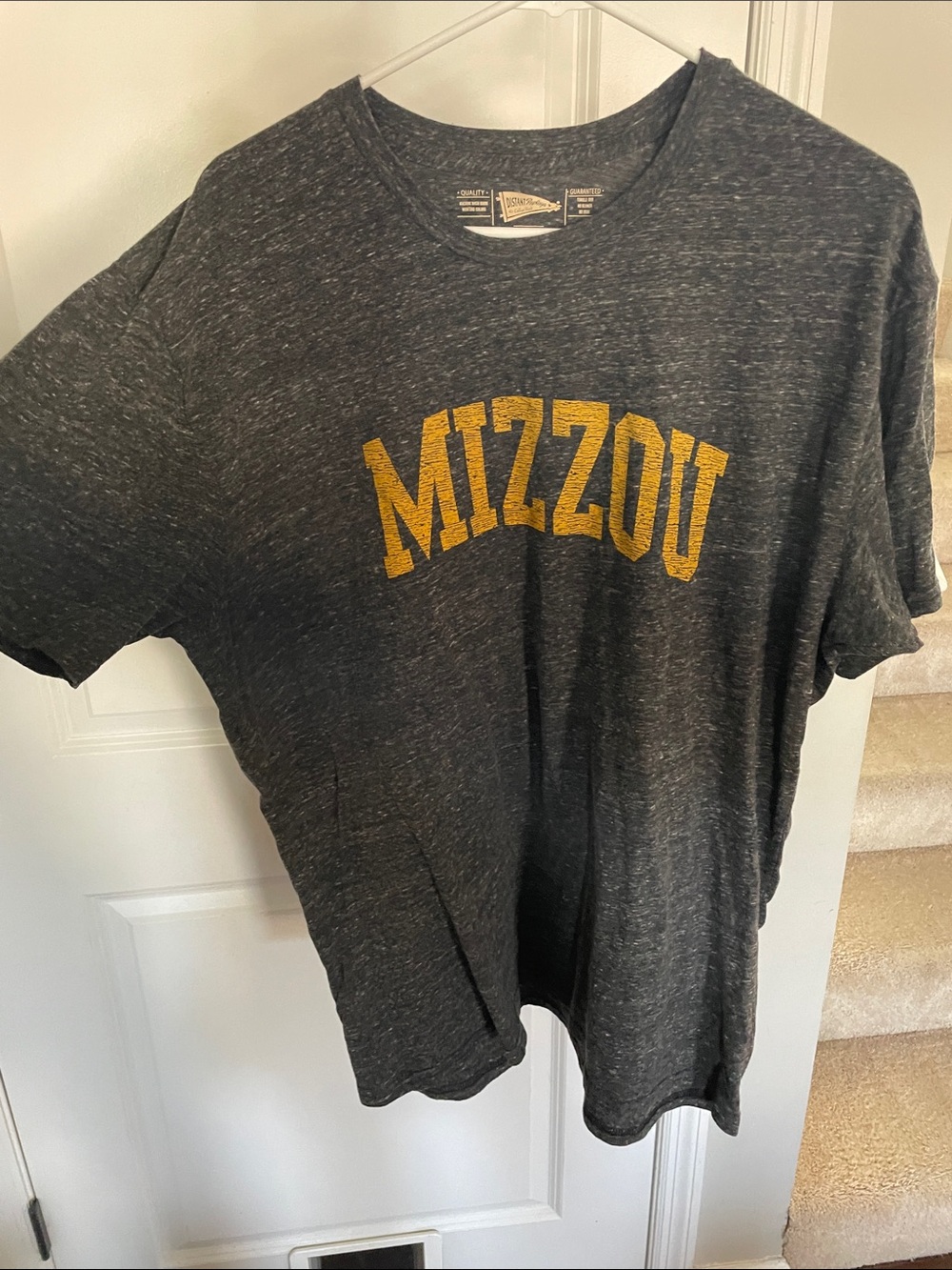 Men’s MIZZOU Heather Charcoal Graphic Tee with Gold Lettering XL NWT
